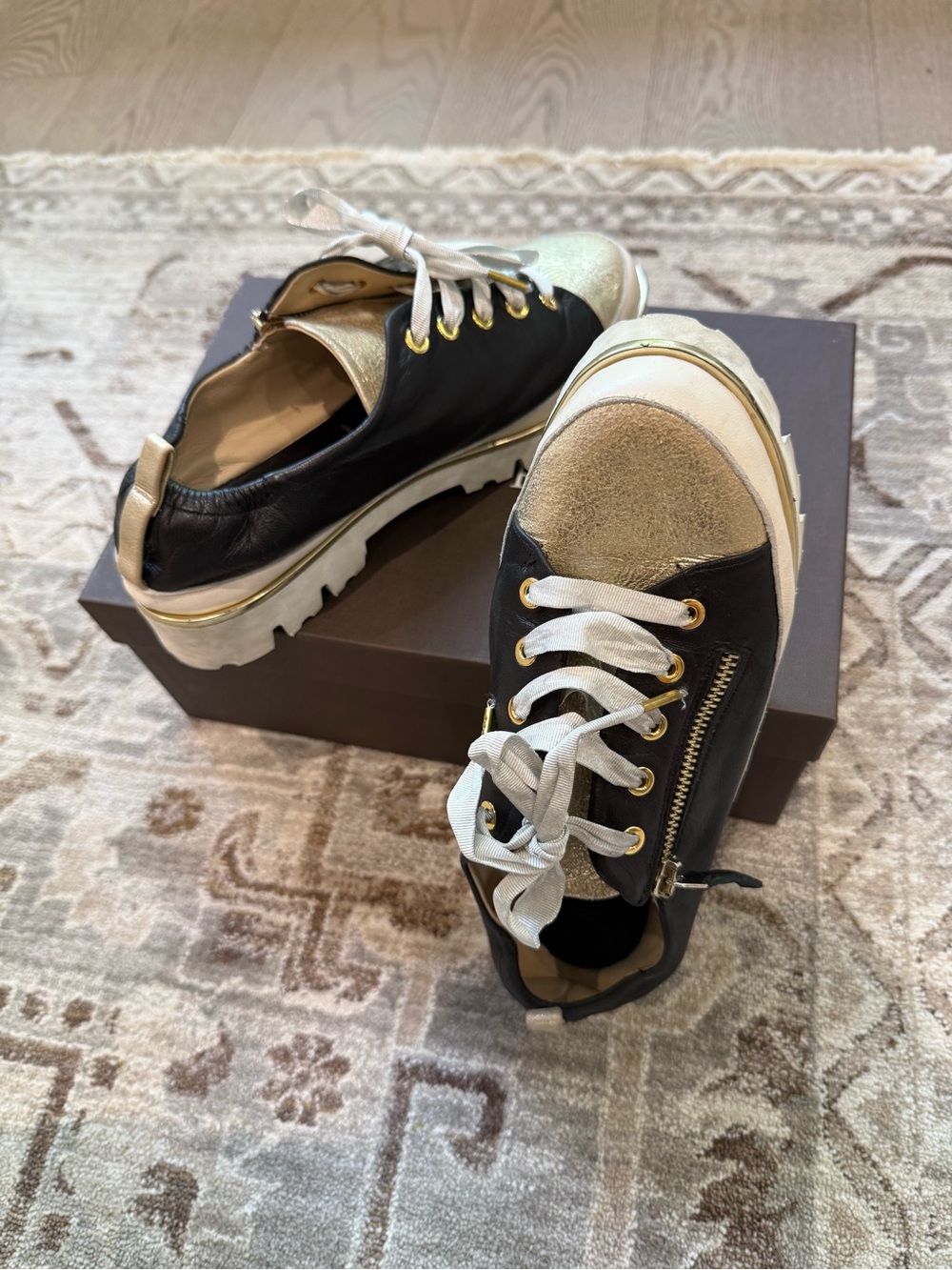 Ron white luxury nappa leather Lace-Up Sneakers